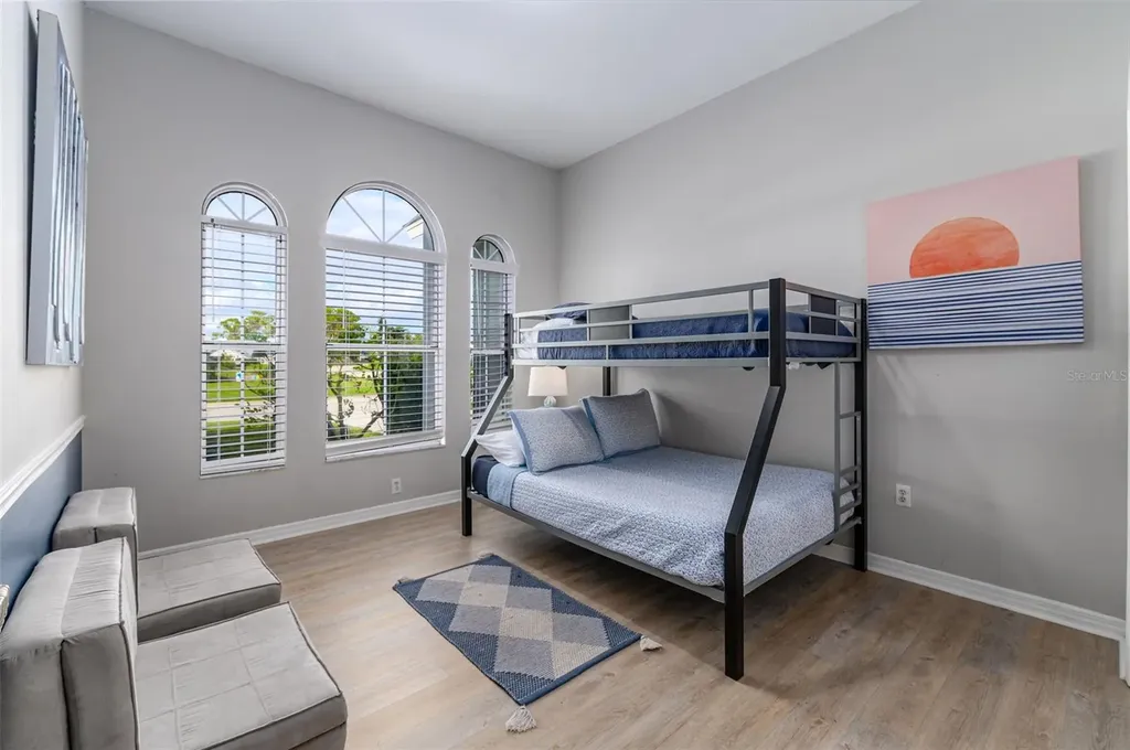 4137 Pinar Drive Bradenton FL 34210