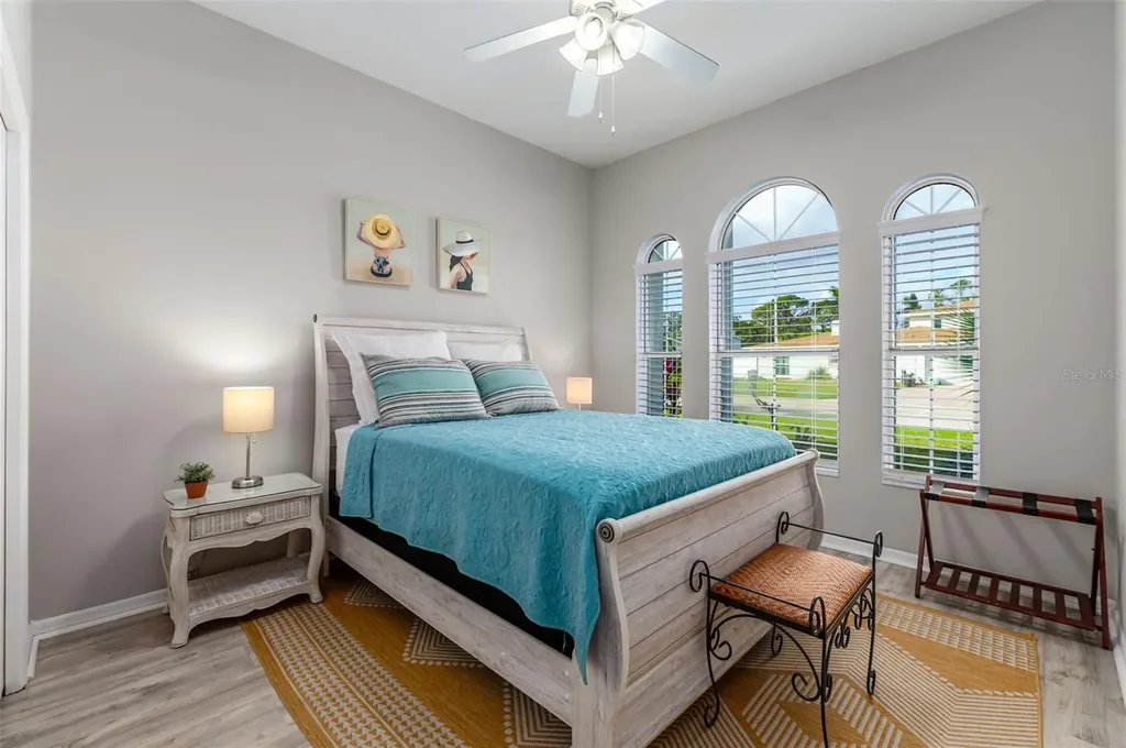 4137 Pinar Drive Bradenton FL 34210