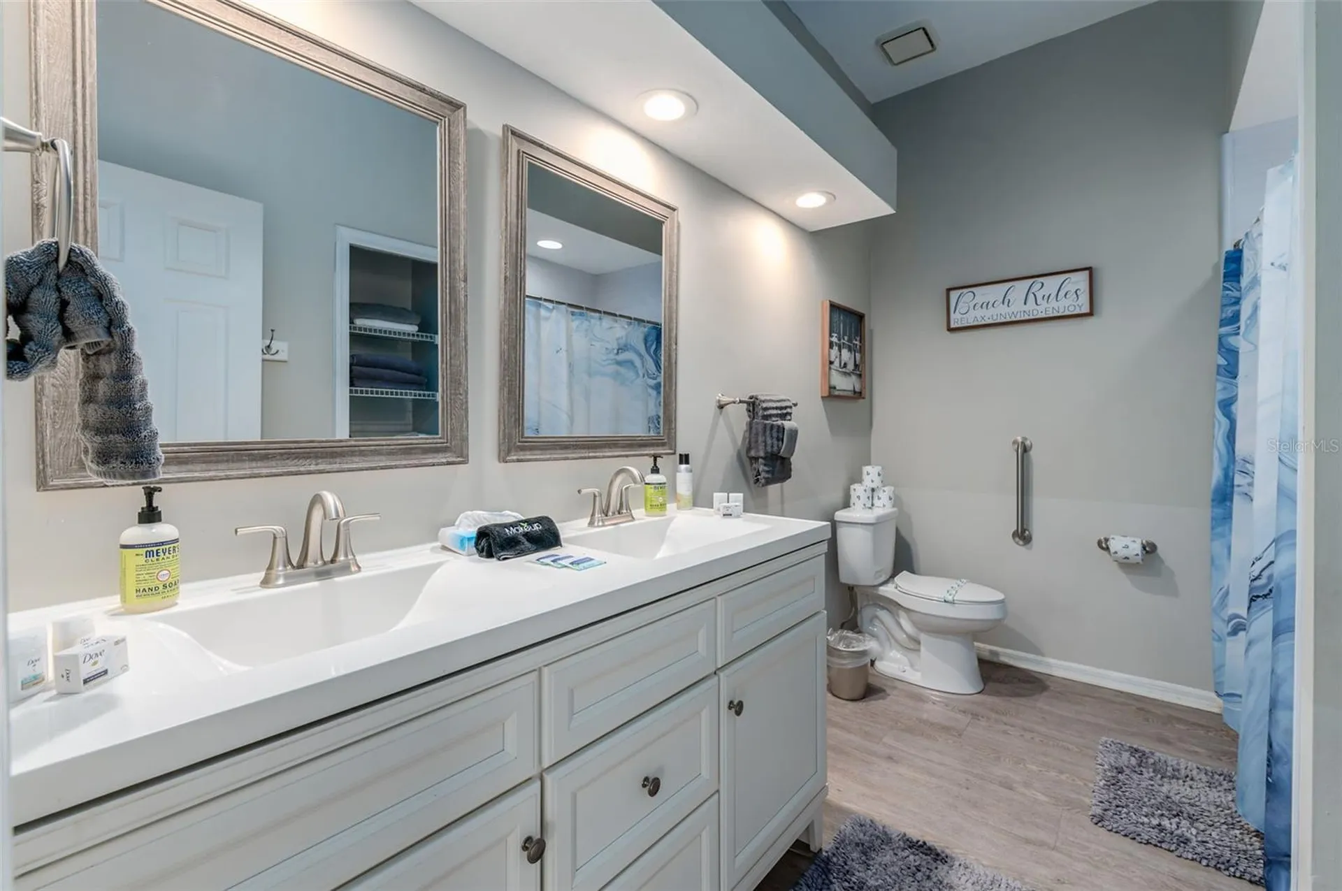 4137 Pinar Drive Bradenton FL 34210