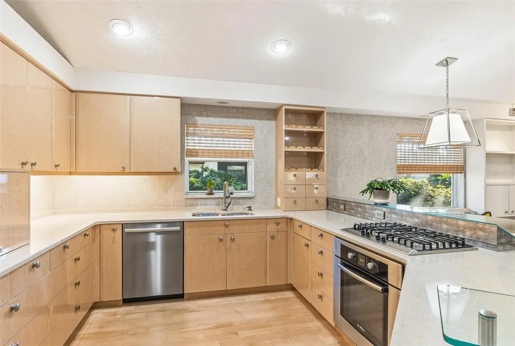 4502 Friar Tuck Lane Sarasota FL 34232