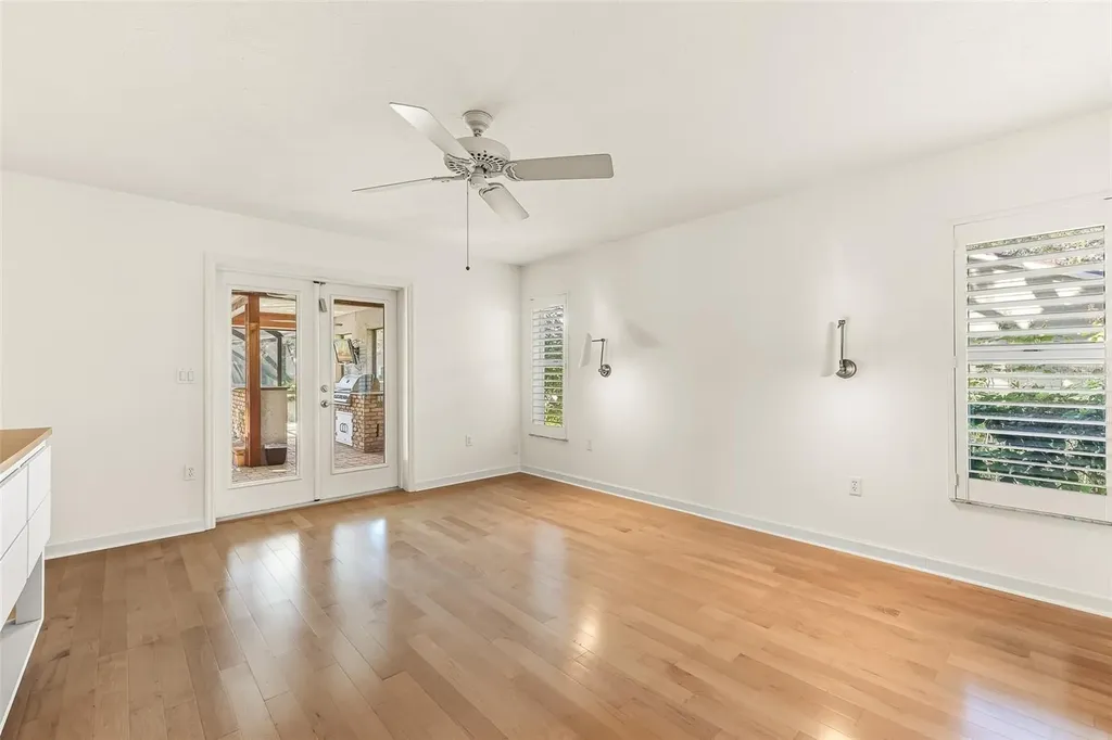 4502 Friar Tuck Lane Sarasota FL 34232
