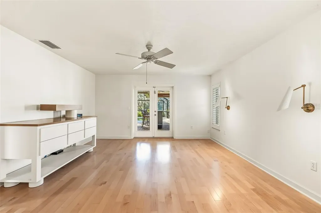 4502 Friar Tuck Lane Sarasota FL 34232