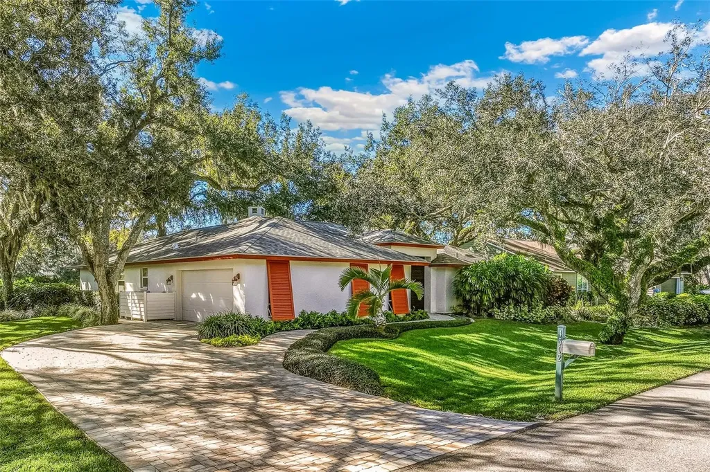 4502 Friar Tuck Lane Sarasota FL 34232