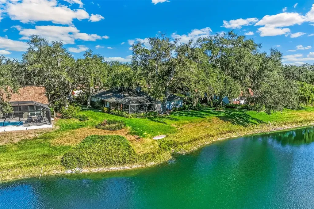4502 Friar Tuck Lane Sarasota FL 34232