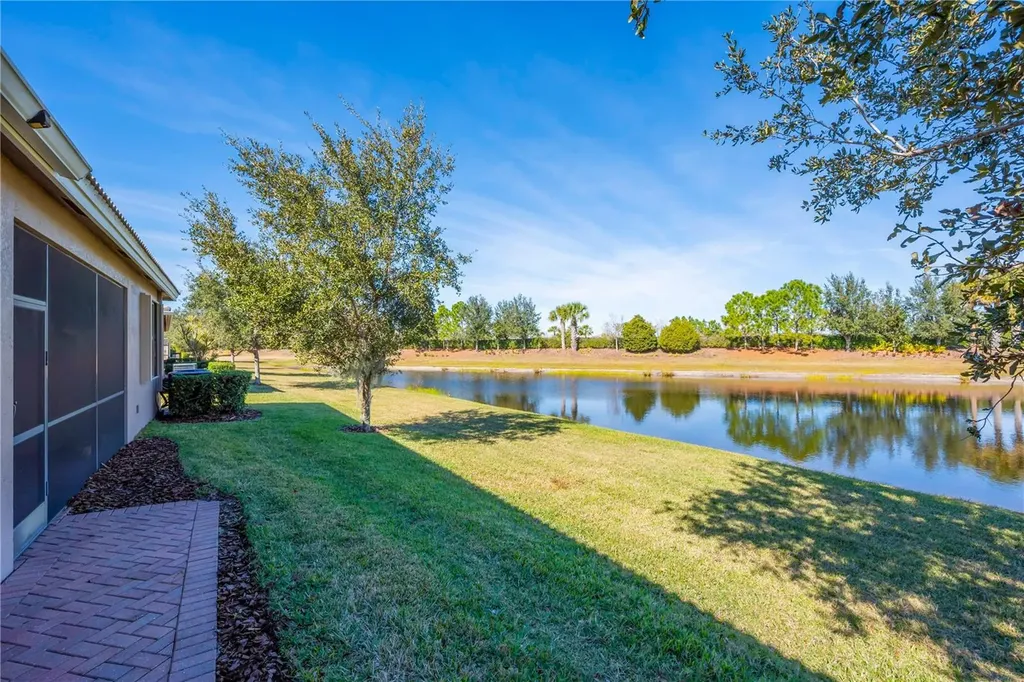 15644 Aurora Lake Circle Wimauma FL 33598