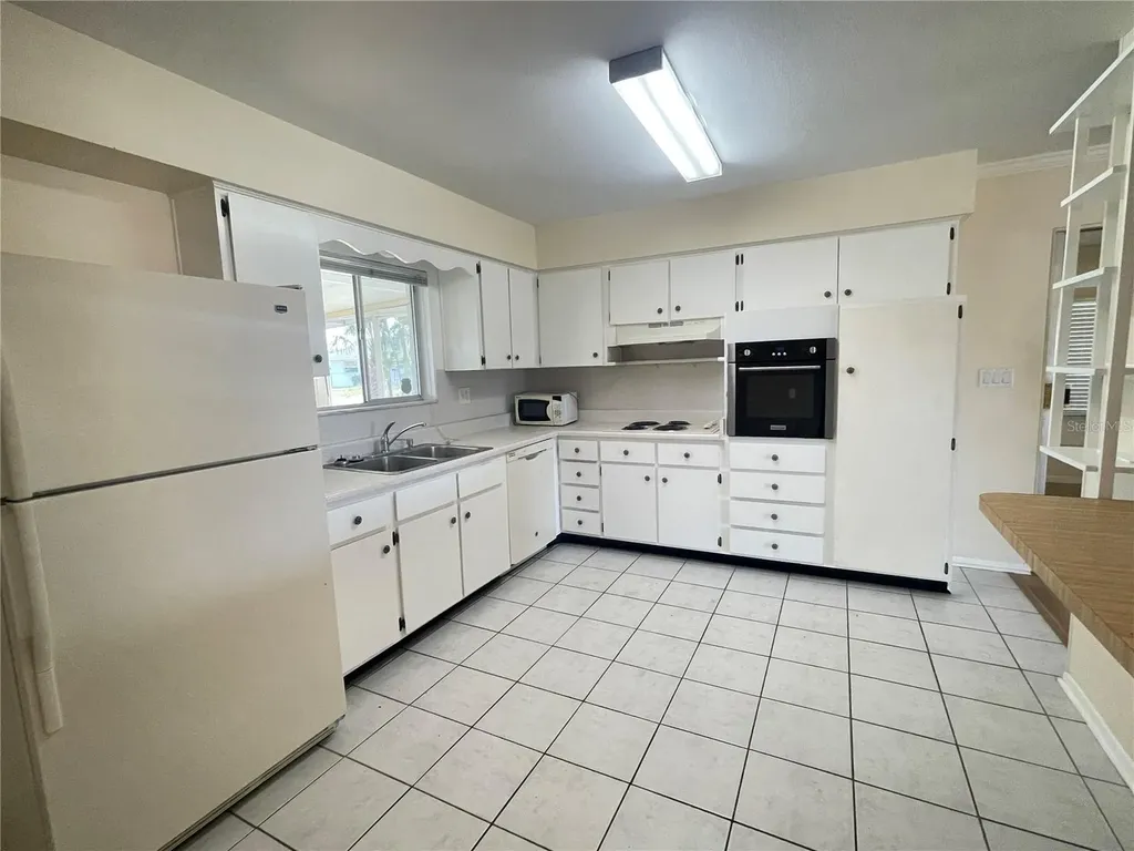701 Cypress Place Sun City Center FL 33573