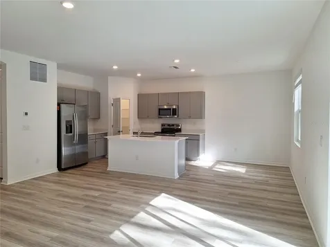 34916 Mulrion Drive Zephyrhills FL 33541