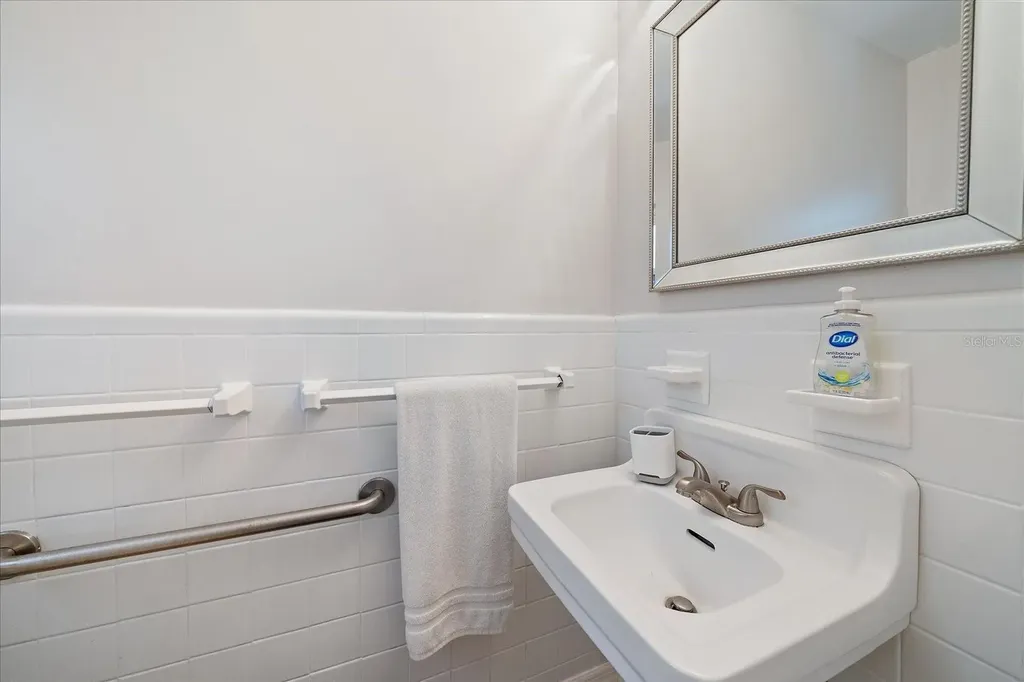 412 S Casey Key Road Nokomis FL 34275