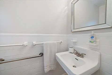 412 S Casey Key Road Nokomis FL 34275