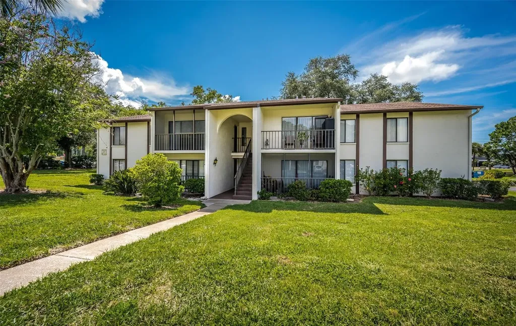 2522 Pine Ridge Way S Palm Harbor FL 34684