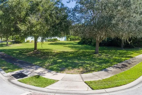 2 Holly Court Palm Coast FL 32137