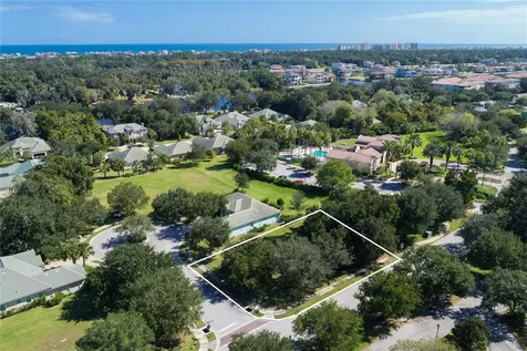 2 Holly Court Palm Coast FL 32137