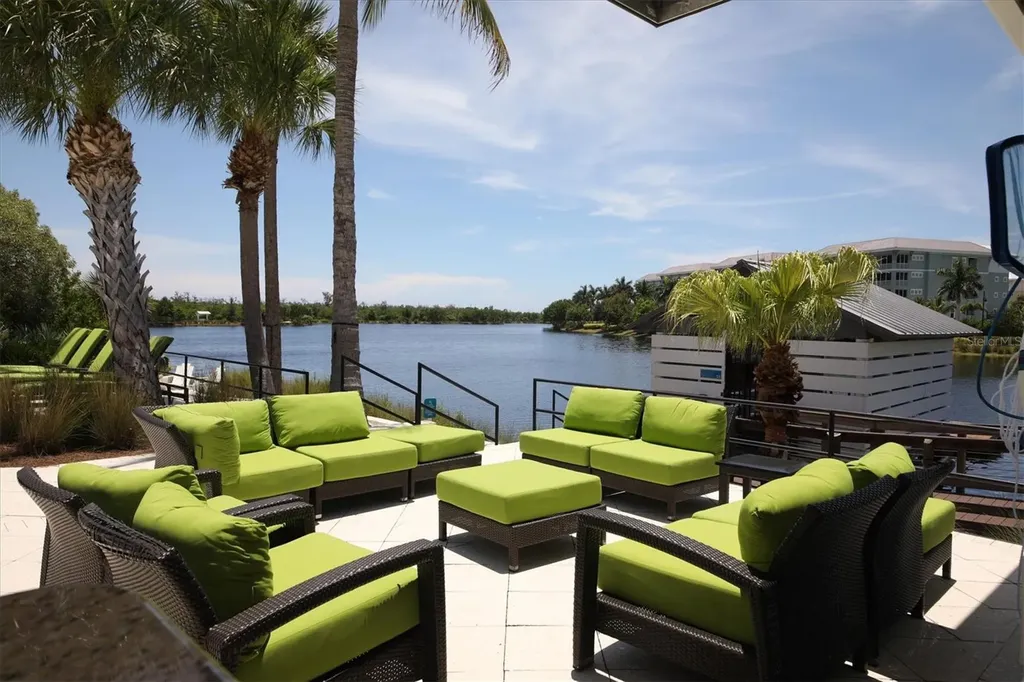 391 Aruba Circle Bradenton FL 34209