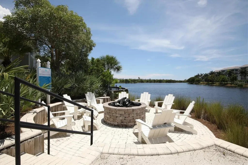 391 Aruba Circle Bradenton FL 34209