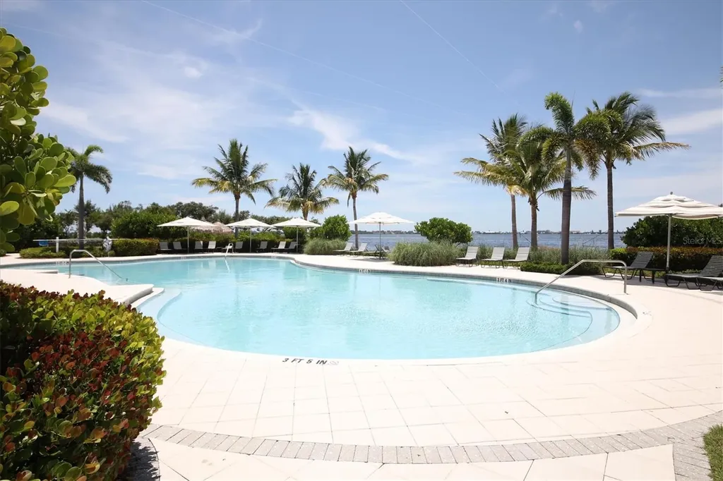 391 Aruba Circle Bradenton FL 34209