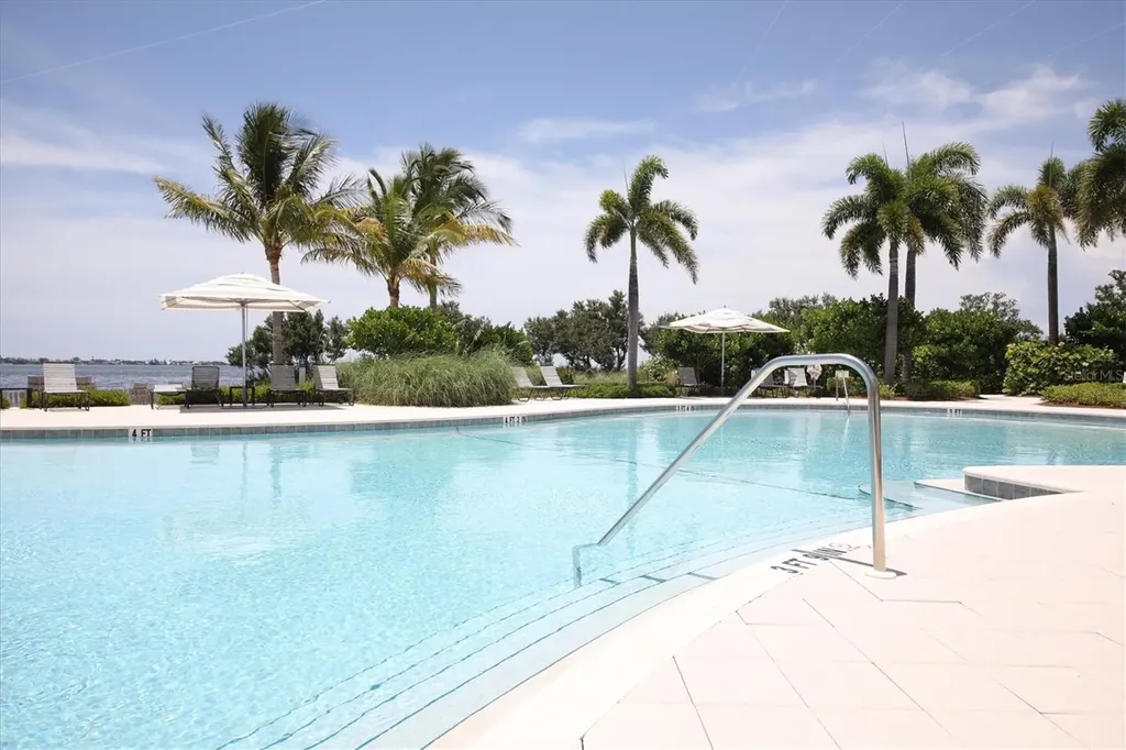 391 Aruba Circle Bradenton FL 34209