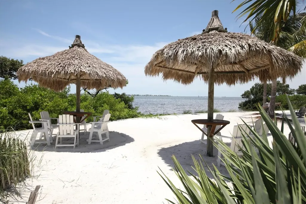 391 Aruba Circle Bradenton FL 34209