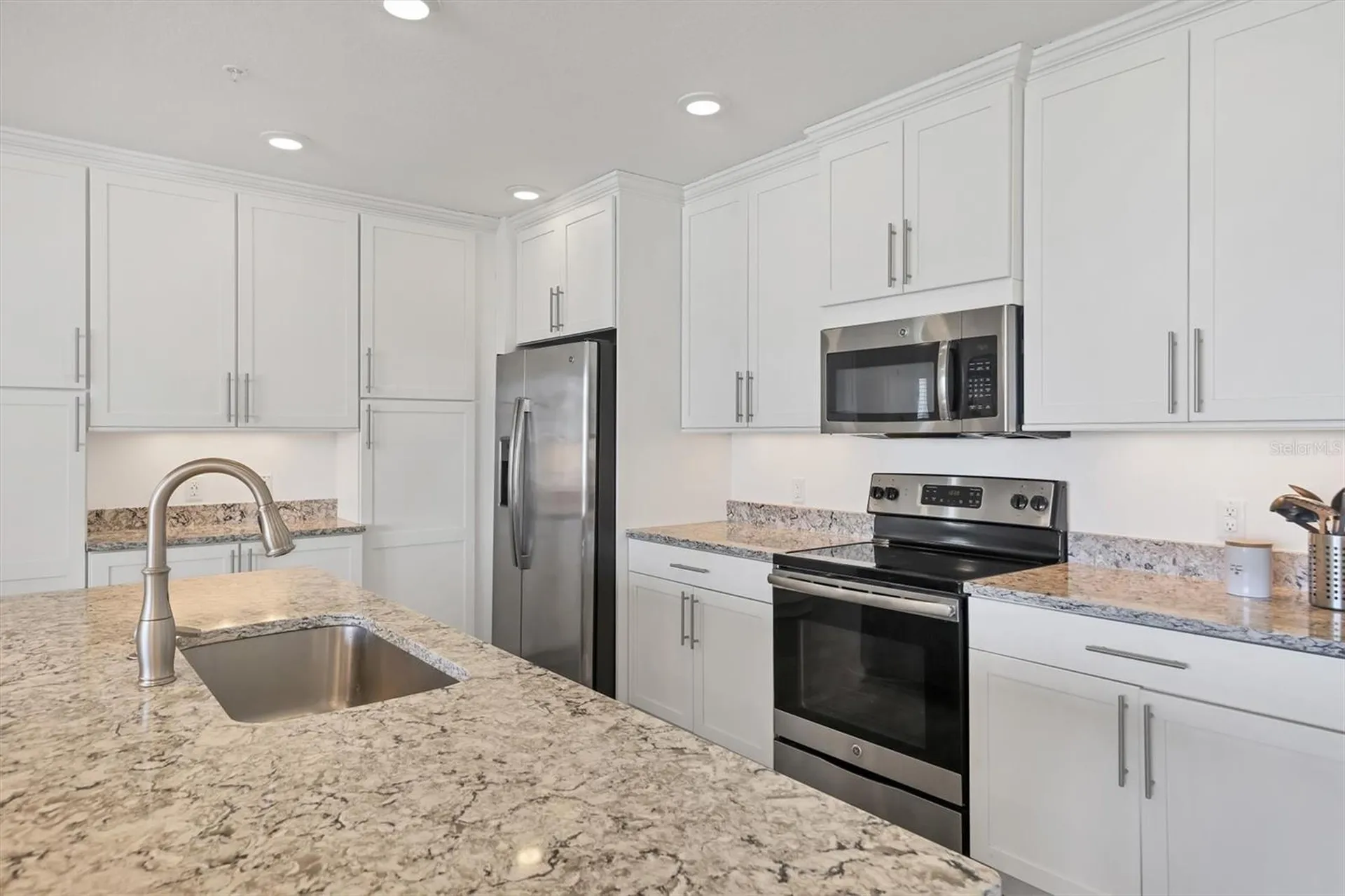 391 Aruba Circle Bradenton FL 34209