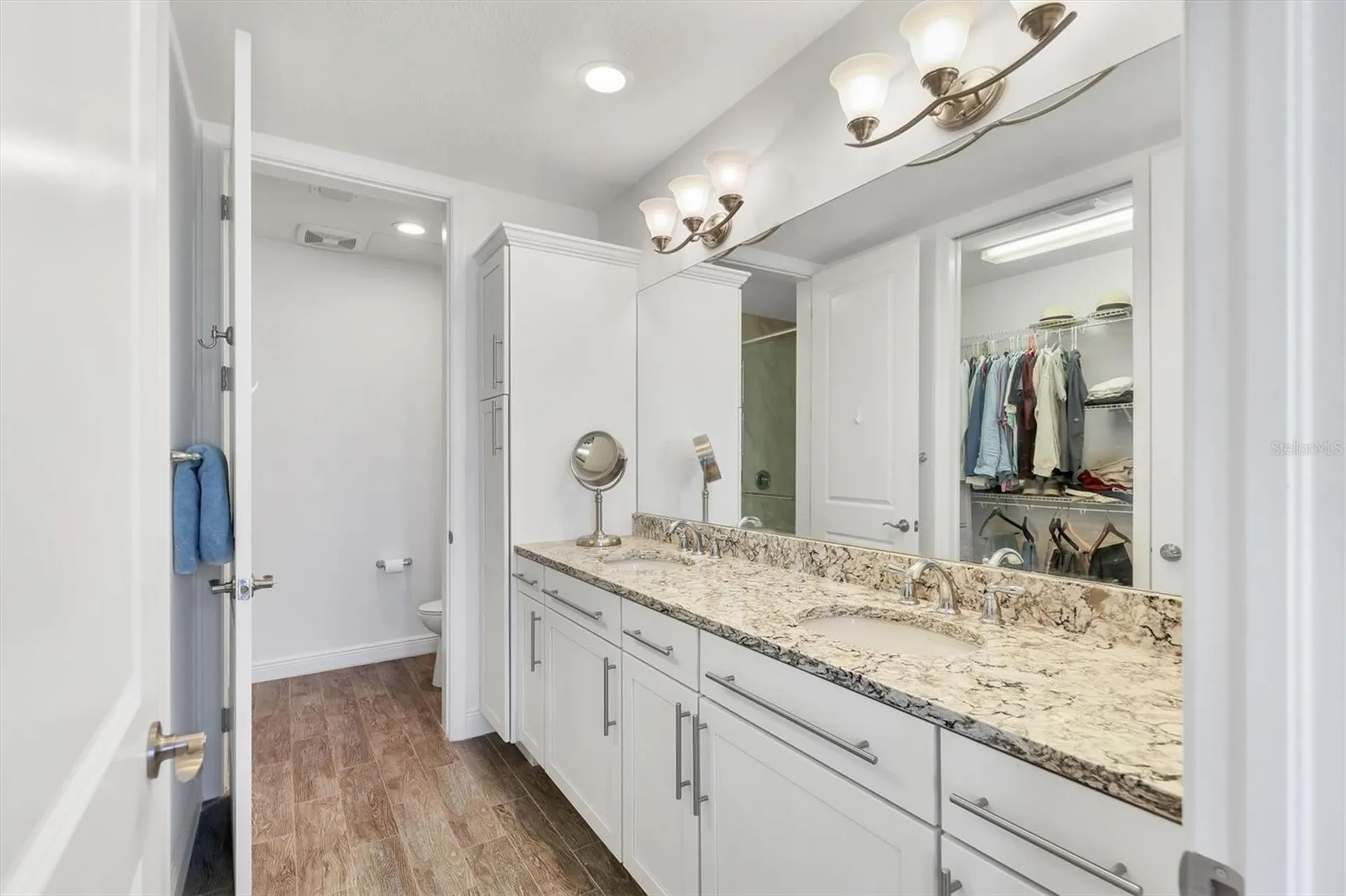 391 Aruba Circle Bradenton FL 34209