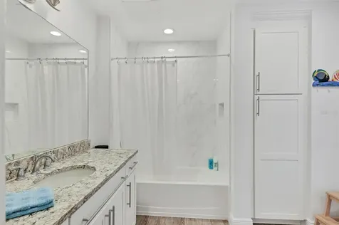 391 Aruba Circle Bradenton FL 34209