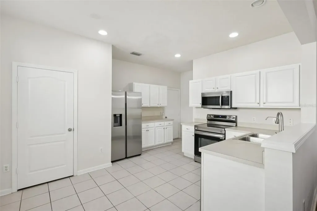 5001 Barnstead Drive Riverview FL 33578