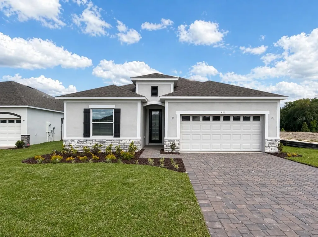 820 Sunshower Drive Lady Lake FL 32159