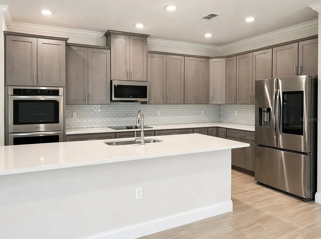 820 Sunshower Drive Lady Lake FL 32159
