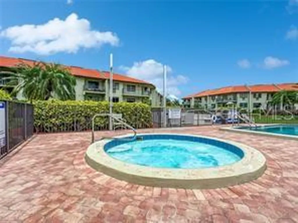 1515 Pinellas Bayway S St Petersburg FL 33715