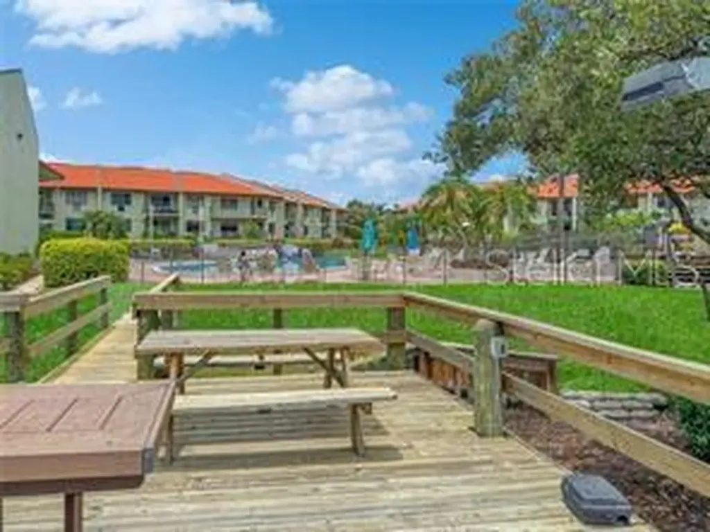 1515 Pinellas Bayway S St Petersburg FL 33715