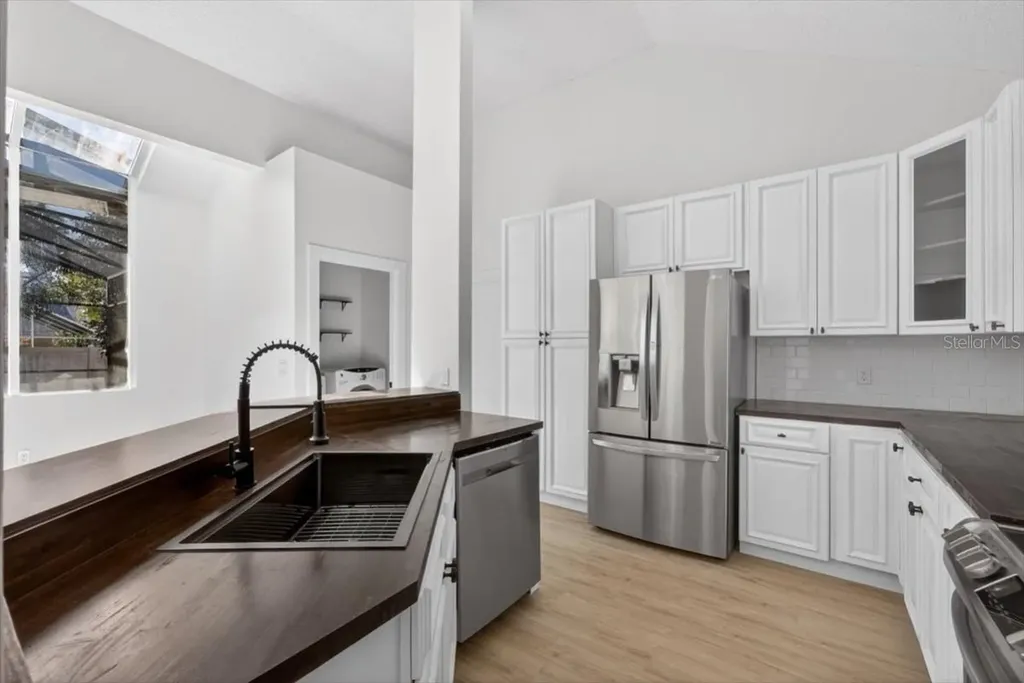 8618 Valley Ridge Court Orlando FL 32818
