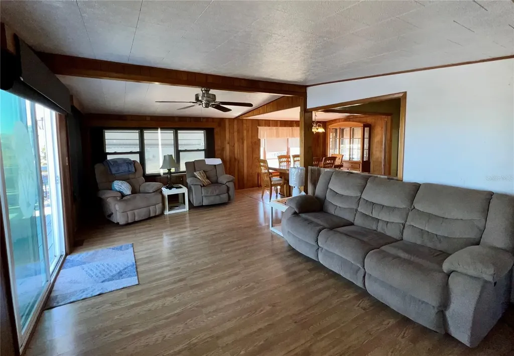 217 Mount Isle Avenue NE St Petersburg FL 33702