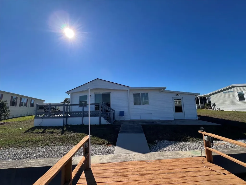 217 Mount Isle Avenue NE St Petersburg FL 33702