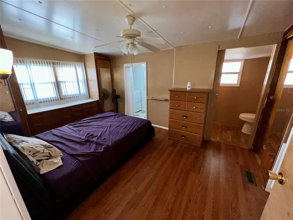 217 Mount Isle Avenue NE St Petersburg FL 33702