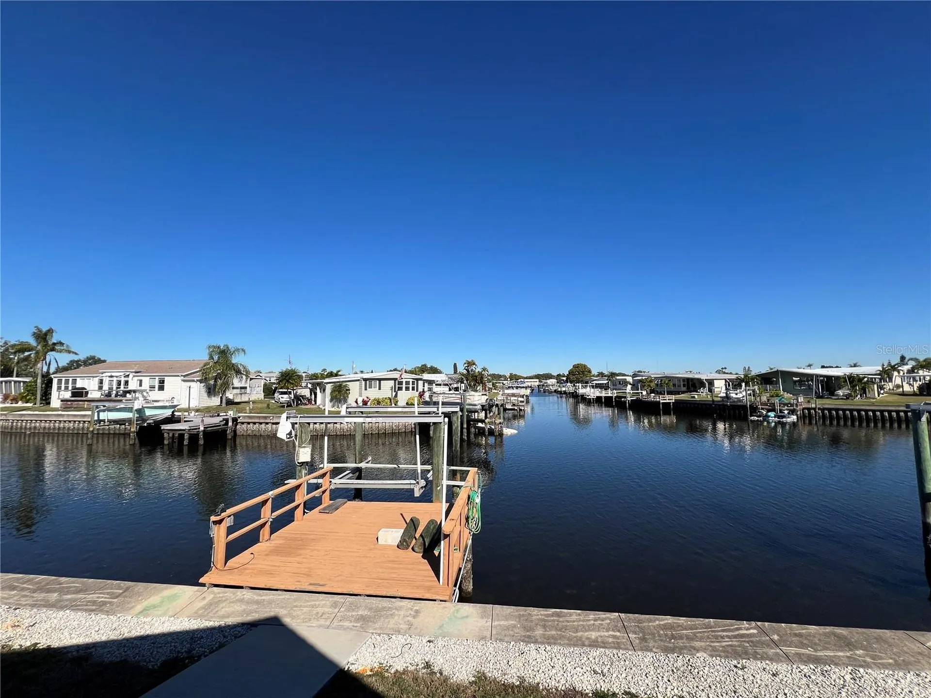 217 Mount Isle Avenue NE St Petersburg FL 33702