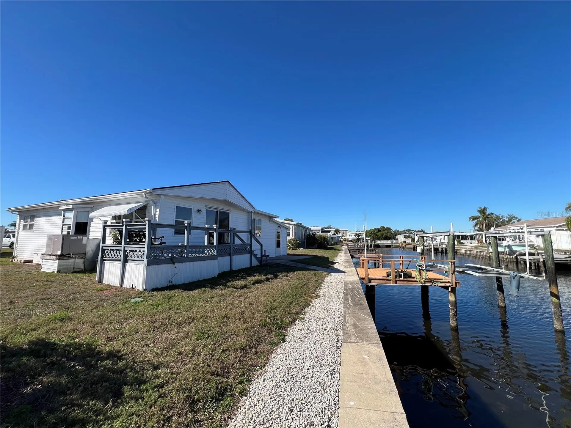 217 Mount Isle Avenue NE St Petersburg FL 33702
