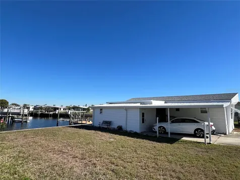 217 Mount Isle Avenue NE St Petersburg FL 33702