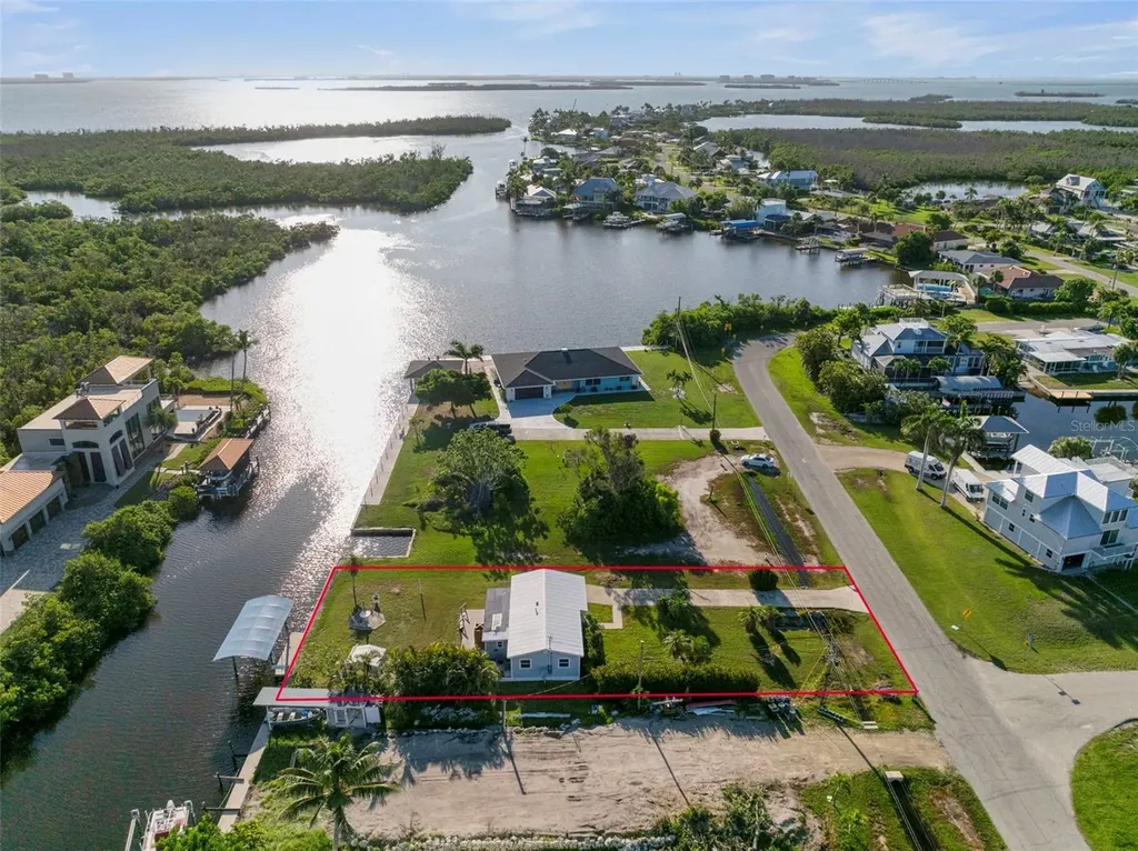 2880 8th Avenue St James City FL 33956