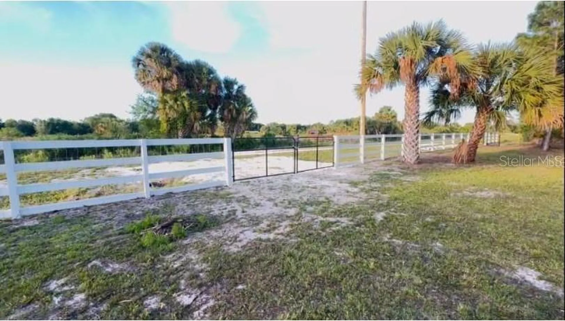 19788 284th Street NW Okeechobee FL 34972
