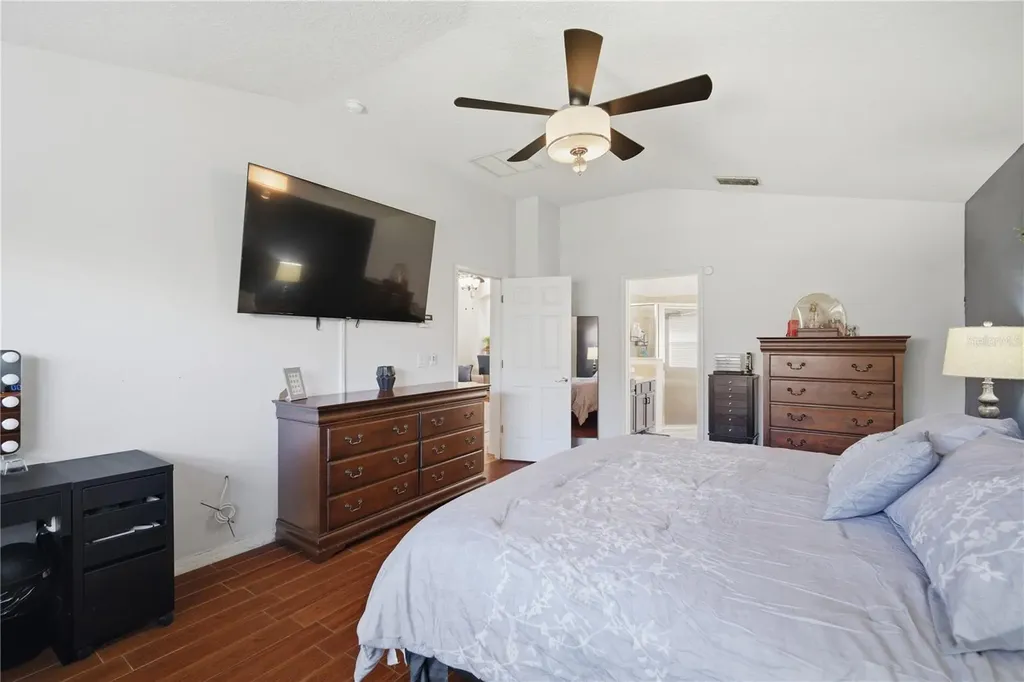 6325 Bridgecrest Drive Lithia FL 33547