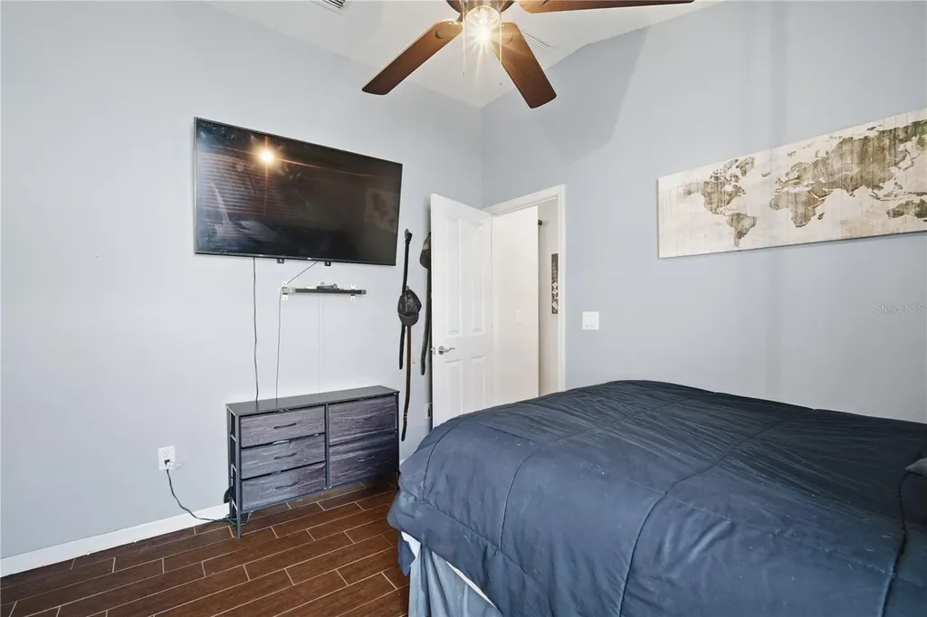 6325 Bridgecrest Drive Lithia FL 33547