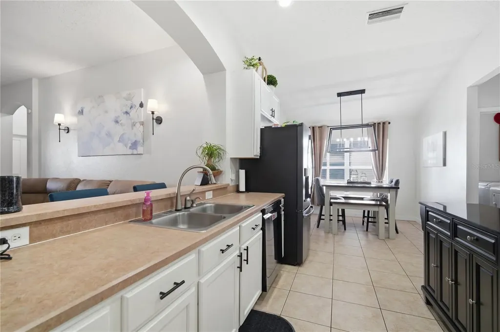 6325 Bridgecrest Drive Lithia FL 33547
