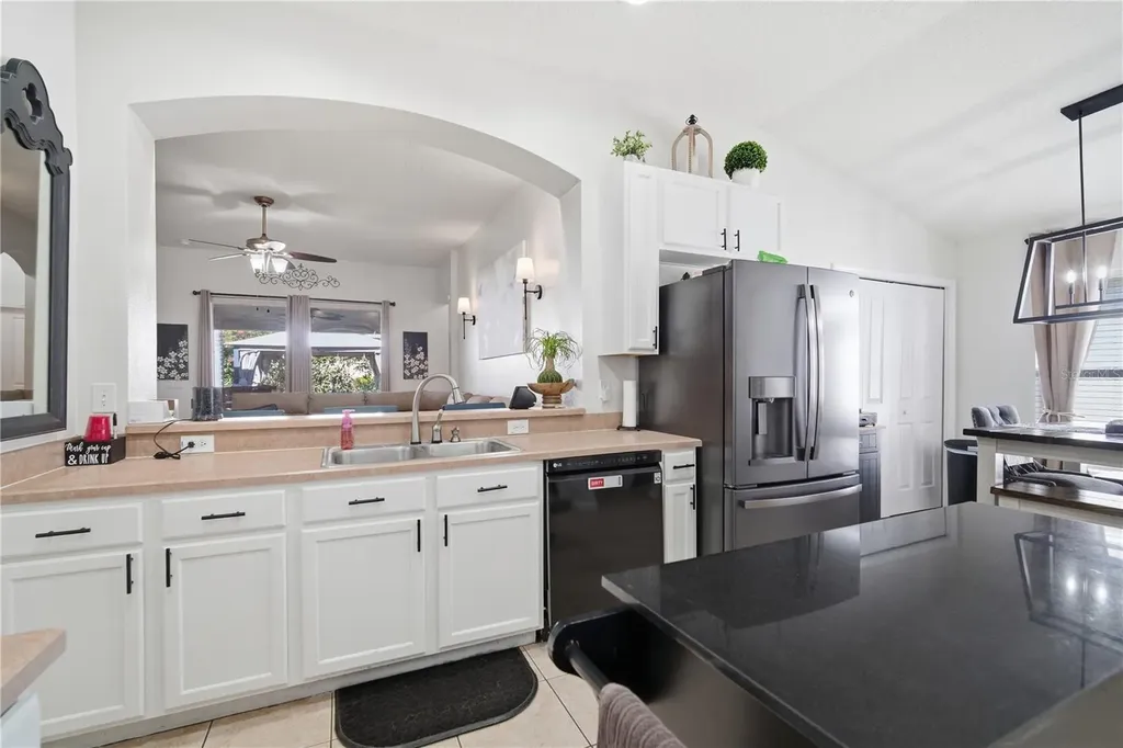 6325 Bridgecrest Drive Lithia FL 33547
