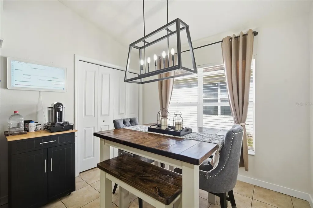 6325 Bridgecrest Drive Lithia FL 33547