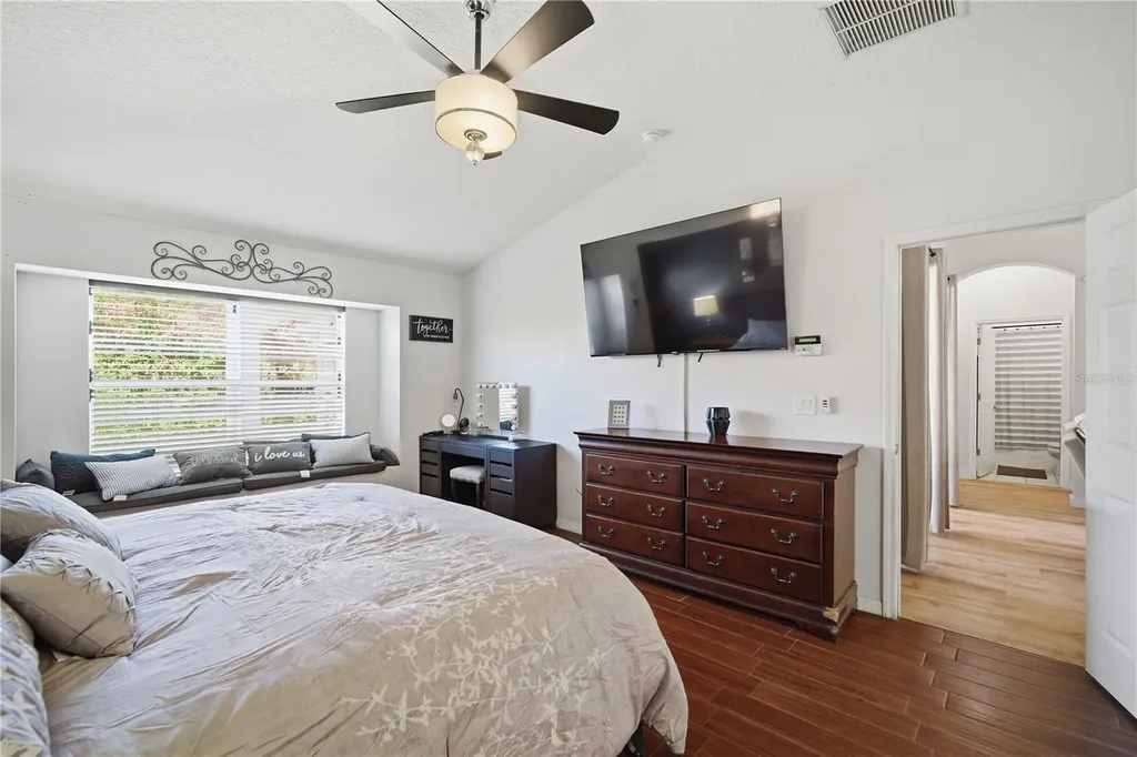 6325 Bridgecrest Drive Lithia FL 33547