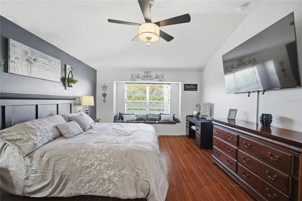 6325 Bridgecrest Drive Lithia FL 33547