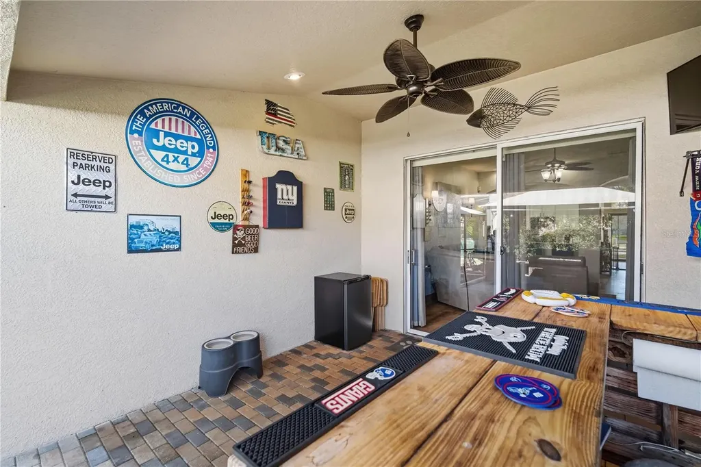6325 Bridgecrest Drive Lithia FL 33547