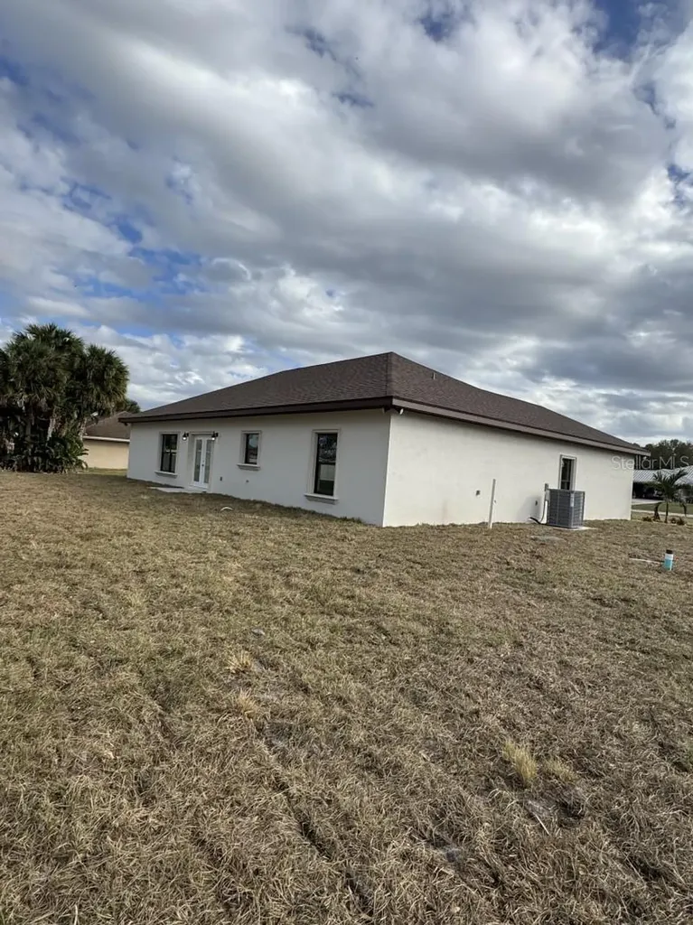 2383 SW 2nd Court Okeechobee FL 34974