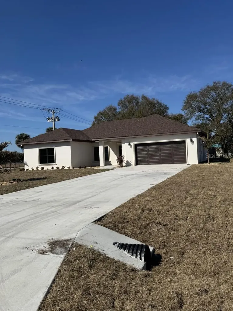 2383 SW 2nd Court Okeechobee FL 34974