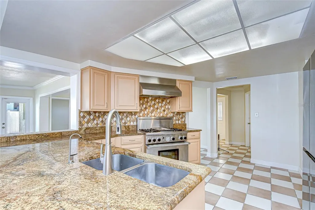 6416 Lake Sunrise Drive Apollo Beach FL 33572