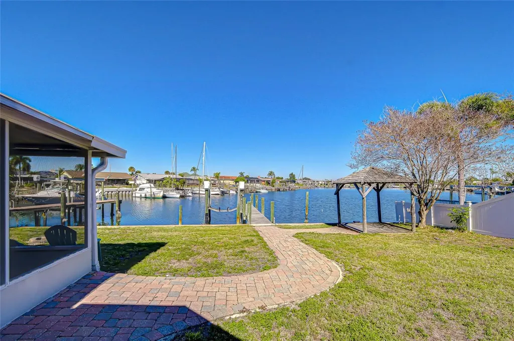 6416 Lake Sunrise Drive Apollo Beach FL 33572
